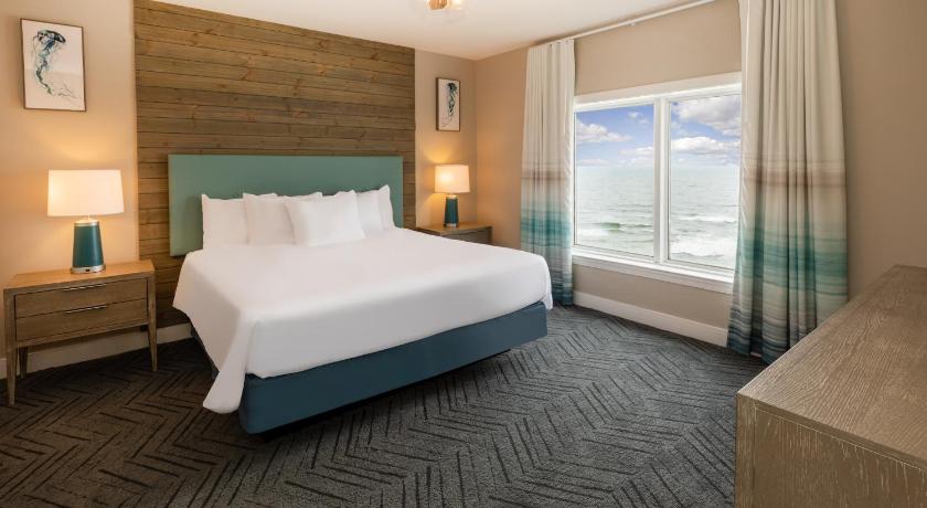 Image of 2 King Beds, Two-Bedroom Apartment, Ocean View, Non-Smoking 5