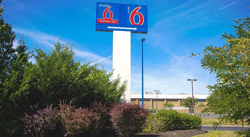 Motel 6-East Brunswick, NJ