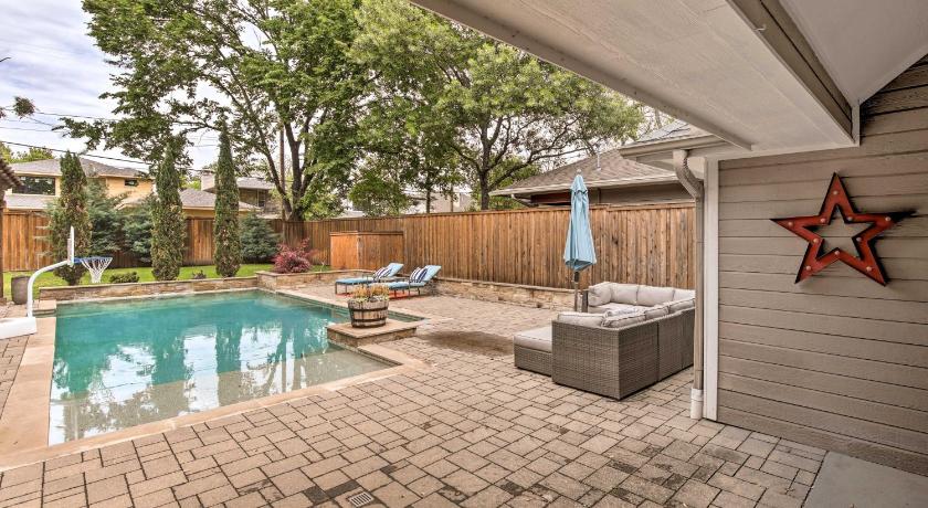Updated Dallas Getaway with Outdoor Kitchen! photo