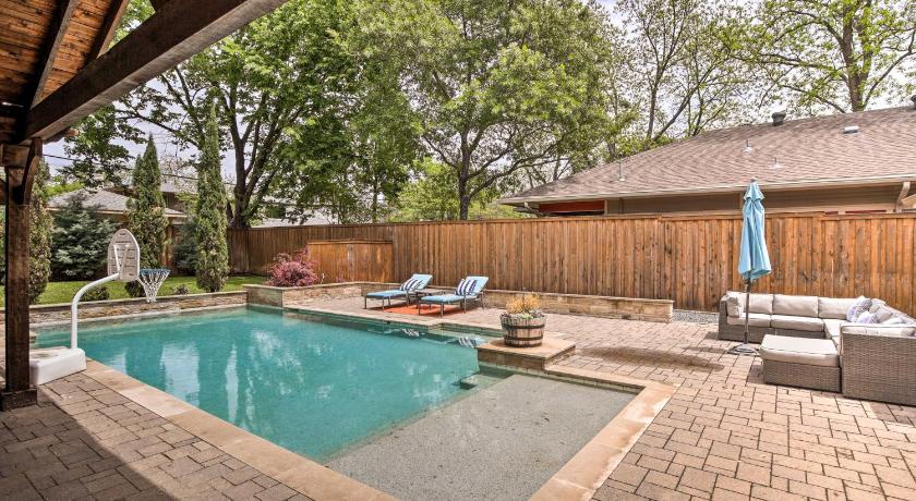 Updated Dallas Getaway with Outdoor Kitchen! photo