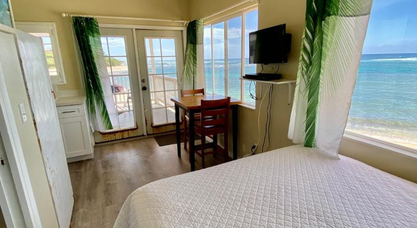 Mokuleia (HI) Mokule'ia Beach Houses at Owen's Retreat 4-Star Guesthouse suite