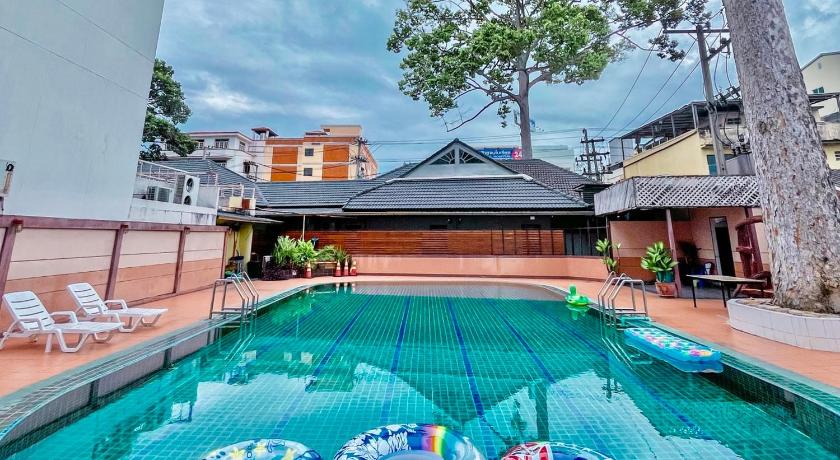 Hotel Pattaya Beach photo