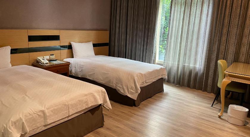 Image of Superior Twin Room without View 2