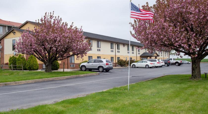 Eastbrook Inn photo