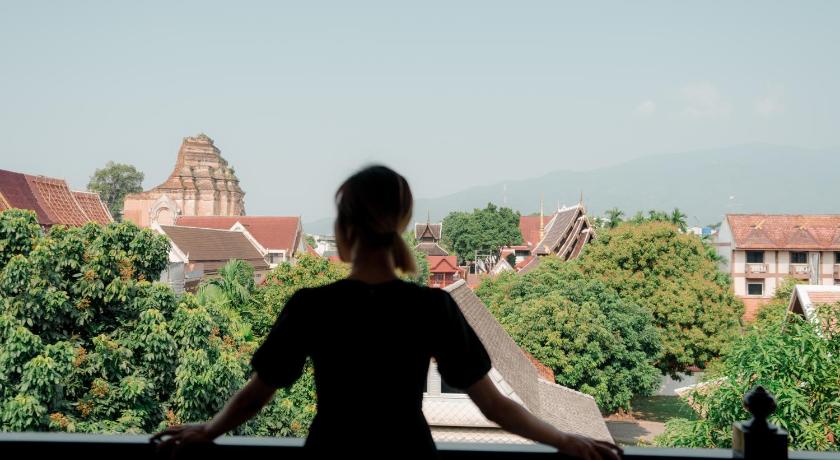 Image of Suite with View 1