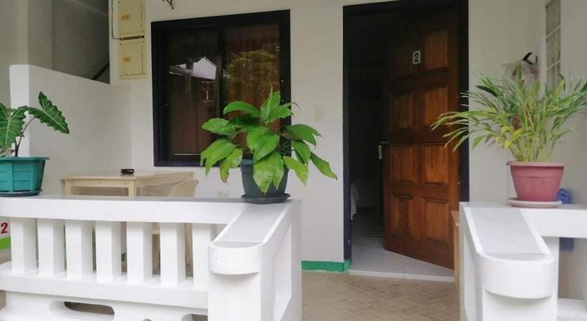 M and E Guesthouse photo