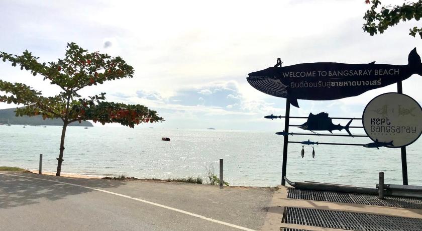 BeachFont Bang Saray By RoomQuest Hotel photo