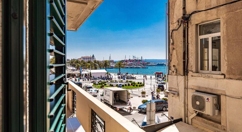Riva City Rooms photo