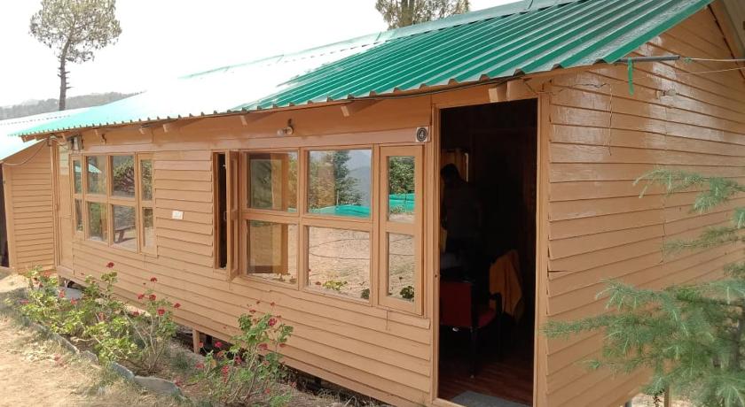 Golden valley cottages, Chail photo