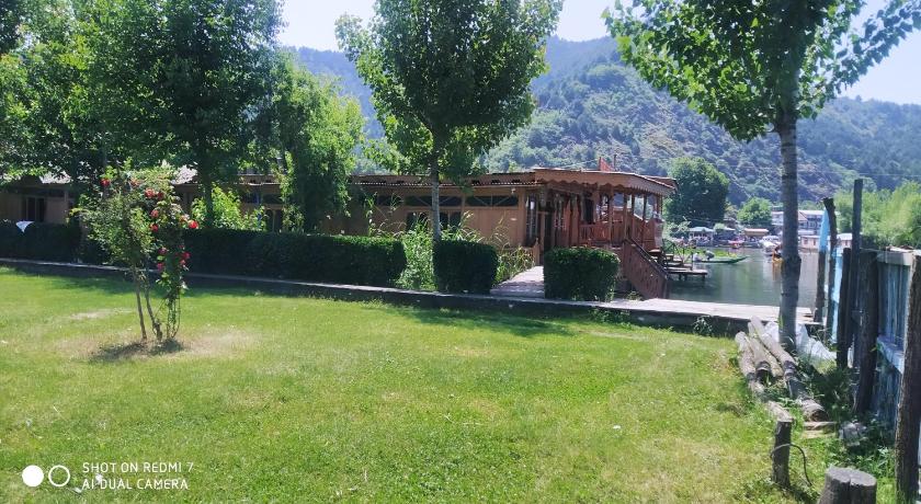 G Palace Group of Houseboats photo