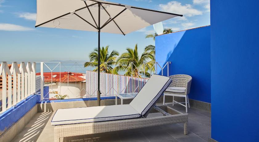 Hotel Luxury Patio Azul photo