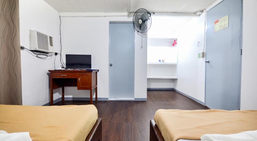 Image of Deluxe Air Conditioning 9