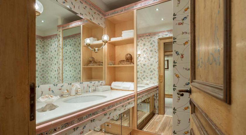 Annecy Historical Center - 160 square meter - 3 bedrooms & 3 bathrooms photo