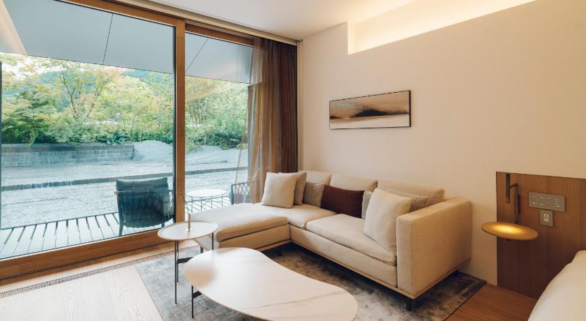 Image of King Room with Garden View 1