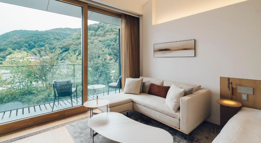 Image of Twin Room with Mountain View 0