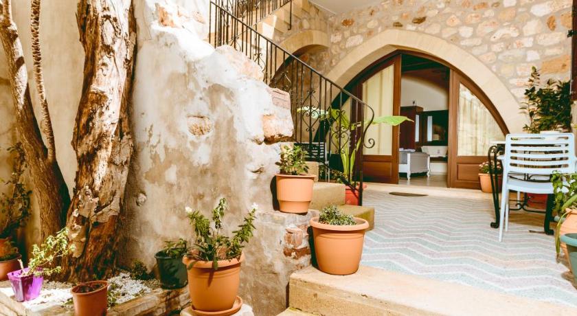 Bozzali Deluxe Hotel — Hotel in Crete Island