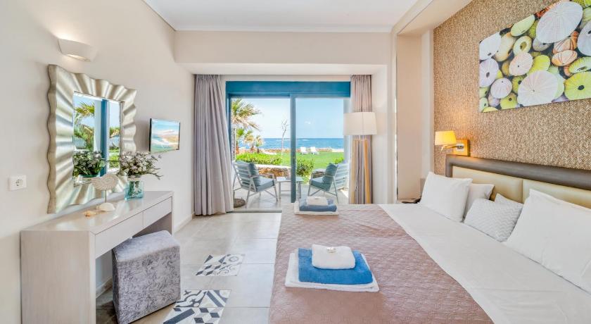 Image of One-Bedroom Apartment with Front Sea View (2 Adults) 0