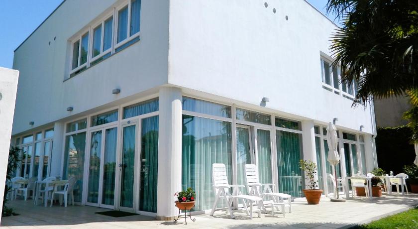 Villa Marina photo