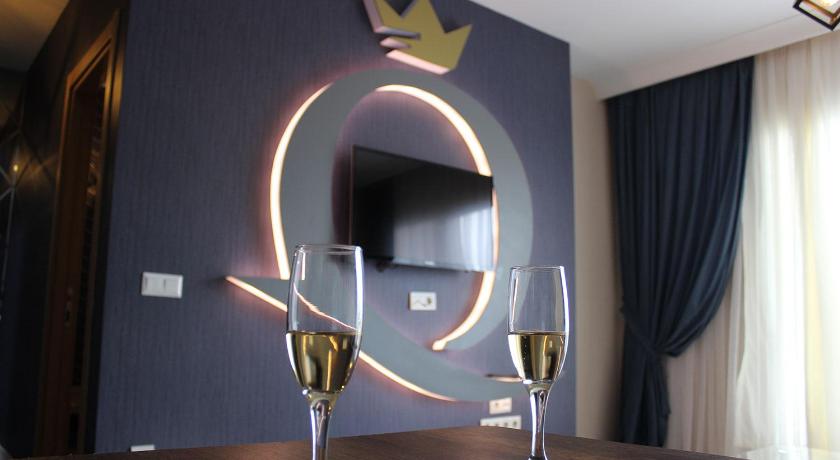 Quars Suite