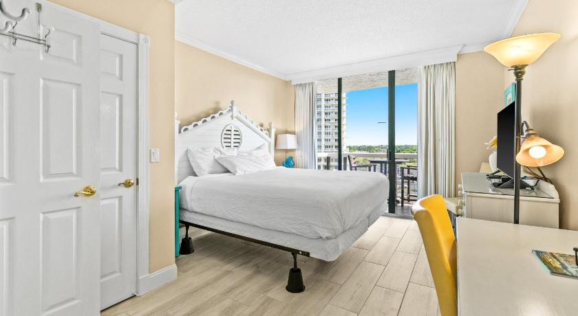 Surfside Resort 2 by Vacasa photo
