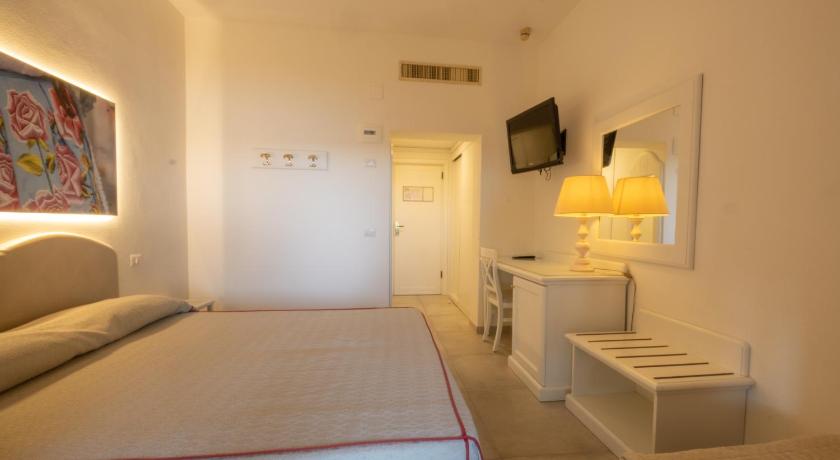 Image of Triple Room 6