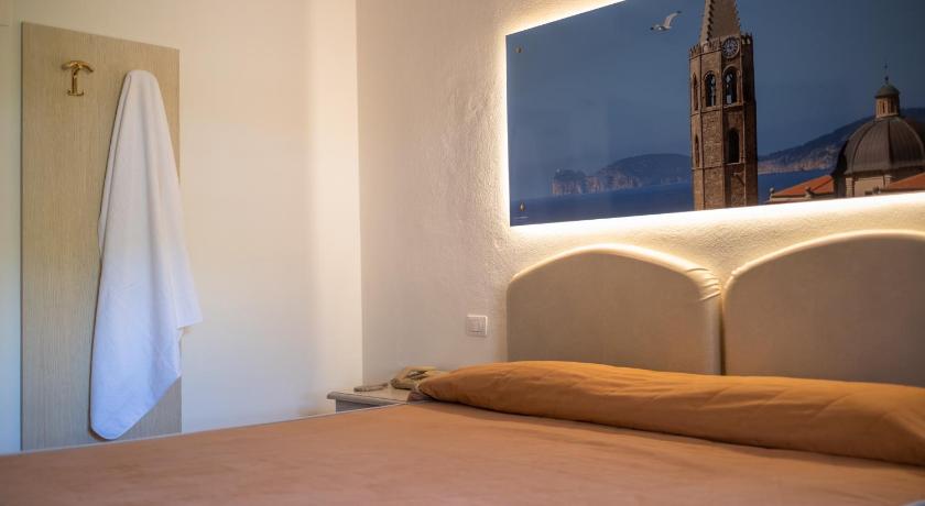 Image of Single Room 0