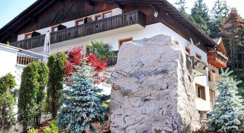 Laugen Albergo Ristorante Bar Pinsa Romana Area Sosta Camper