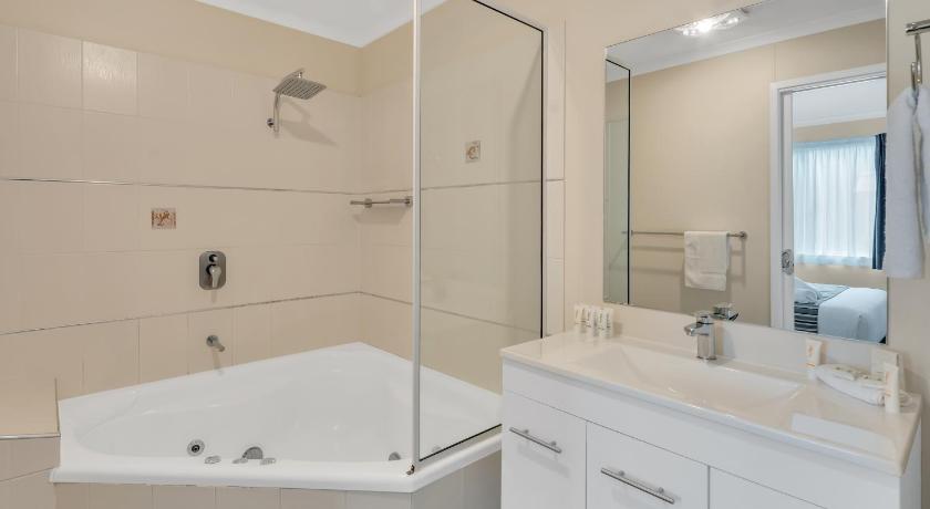 Image of Spa Cabin (2BR) 2