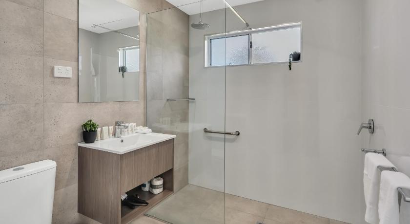Image of Bottlebrush Cabin (2BR) 2