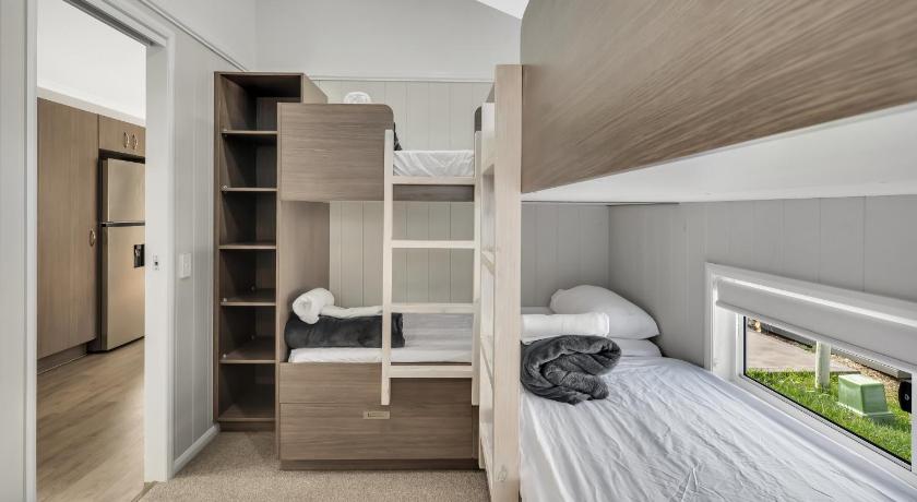 Image of Bottlebrush Cabin (2BR) 6