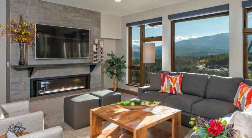 Image of Four-Bedroom Luxury Apartment 0