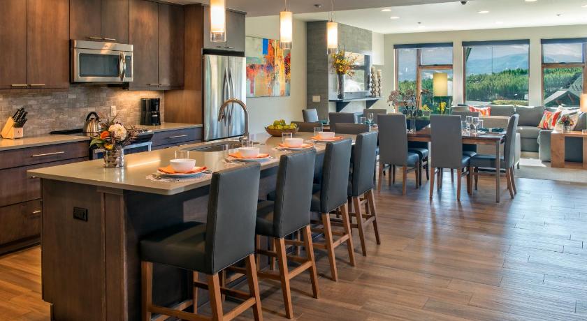 Image of Four-Bedroom Luxury Apartment 1