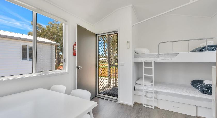 Image of Studio Cabin 4
