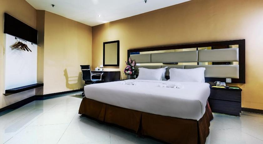 Image of Simple Room without Window 4