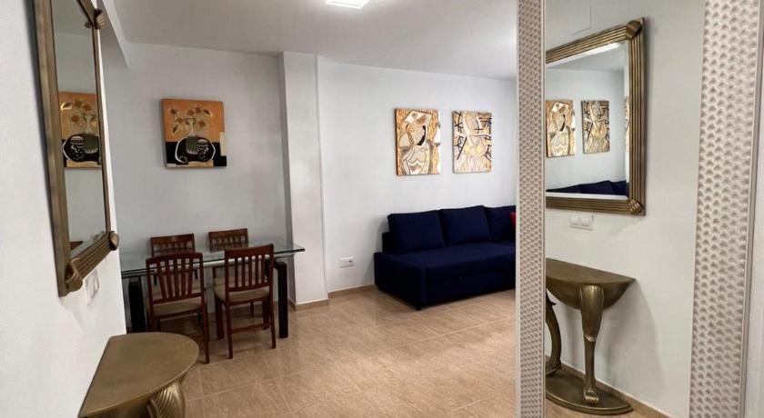 TORREMOLINOS CENTRO - Beautiful , newly renovated 2 bedroom apartment