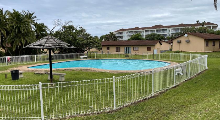 63 Cest Si Bon - Shelly Beach photo