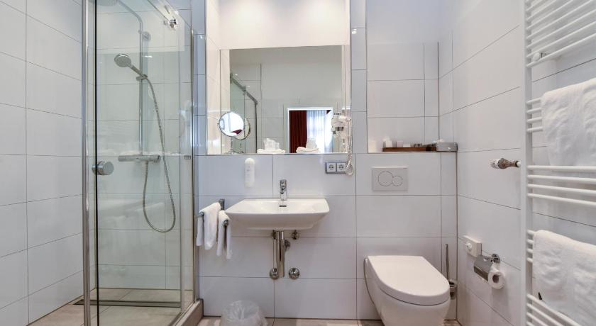 Image of Junior Suite Double or Twin 10