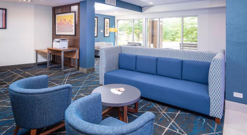 Holiday Inn Express & Suites Brevard - City Center - image 8