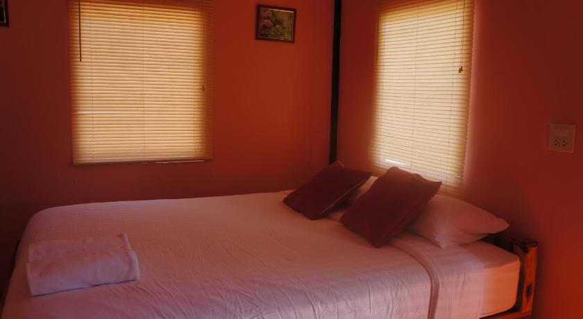 Image of Bungalow with Garden View 10
