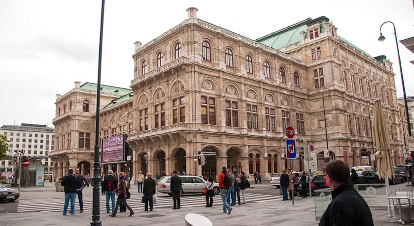 OPERA Am Operneck SELF CHECK IN — Hotel in Vienna
