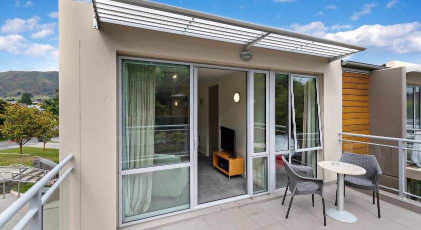 Belvedere Apartments photo