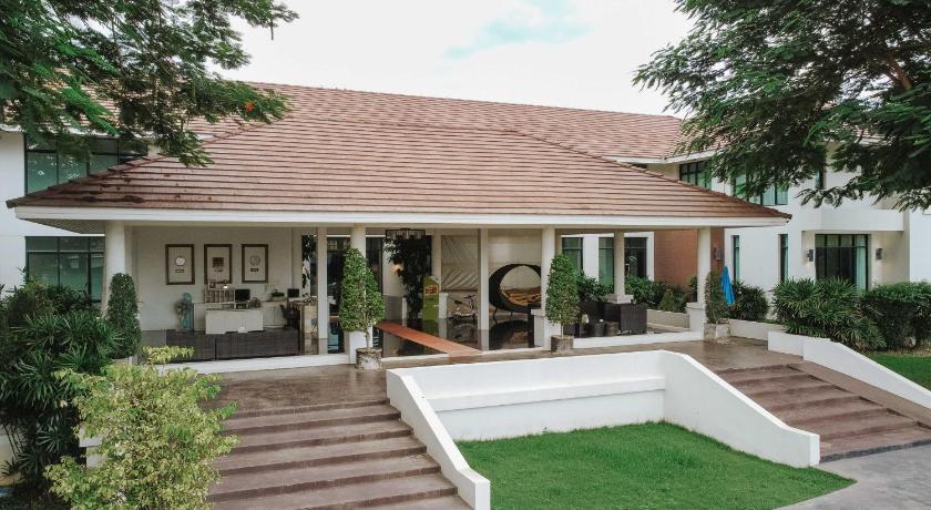 プラチンブリ The Desiign Hotel 4つ星 ホテル プール