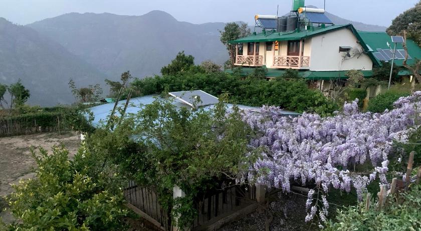 EMERALD TRAIL BHIMTAL photo