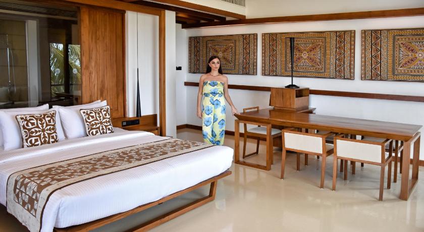 Image of Junior Suite with Sea View 13