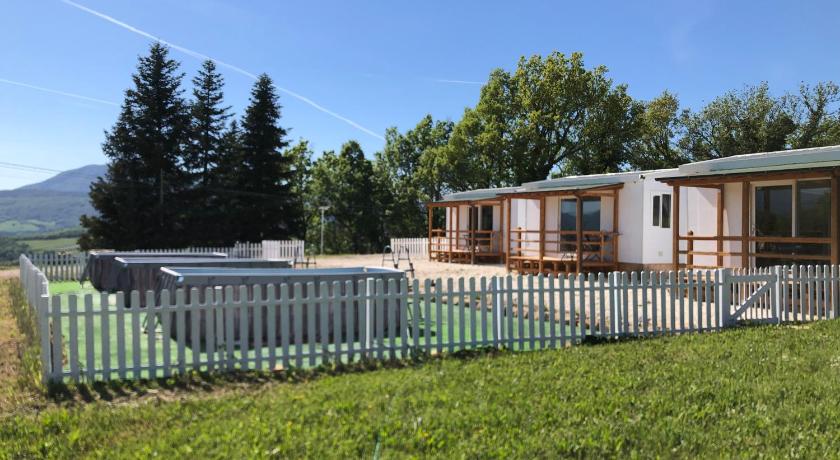 In Country Luxury Lodges photo