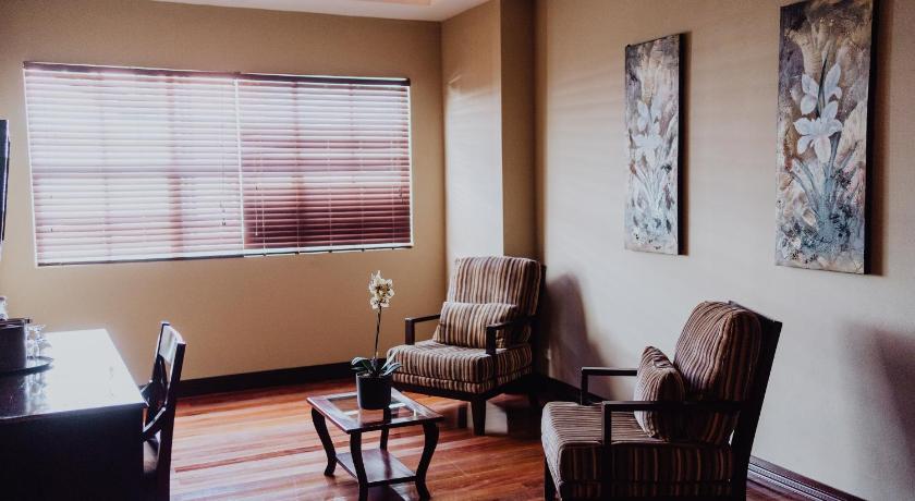 Image of Suite 12