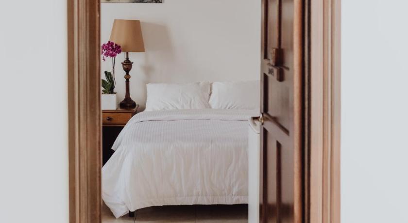 Image of Deluxe Room 4