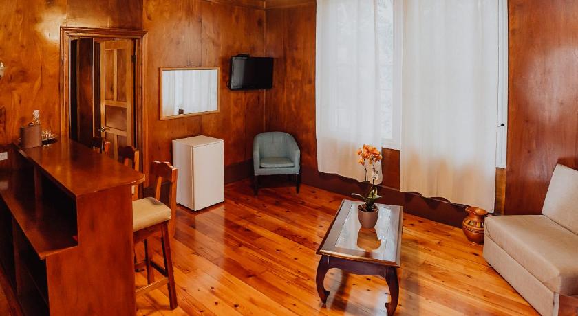 Image of Suite 7
