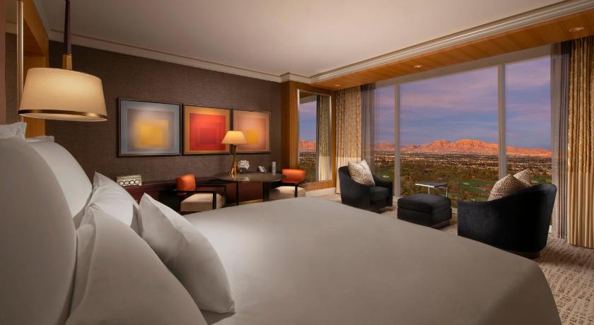Image of Wynn Resort King Room 3