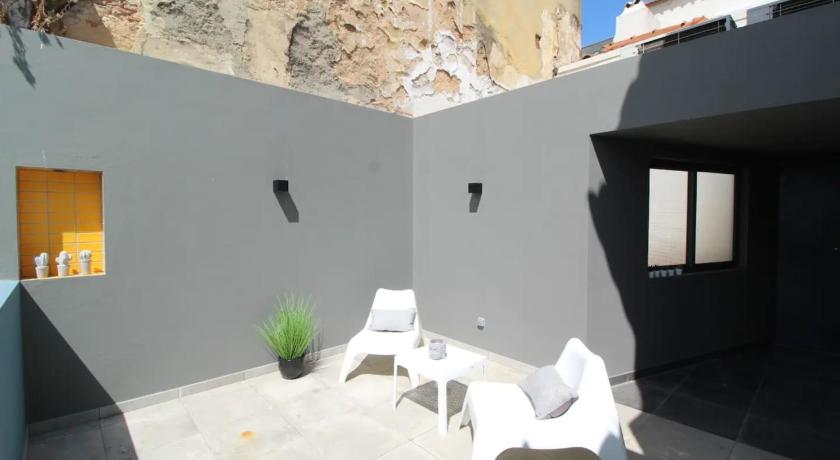 Lovely 1 Bedroom With Patio in Lisbon - 18